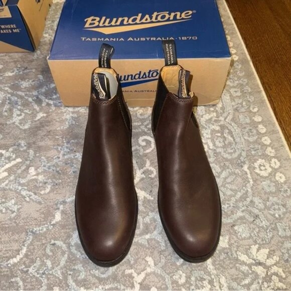 New Size 10 Blundstone Ankle Boots Chestnut Brown - Picture 3 of 7